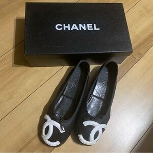 Chanel CC Black White Flats Cambon Line Size 37 / 7